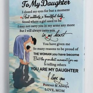 Canvas Wall Art Home Decor Gift For Daughter From Mom – Mom And Baby On The Beach CA272